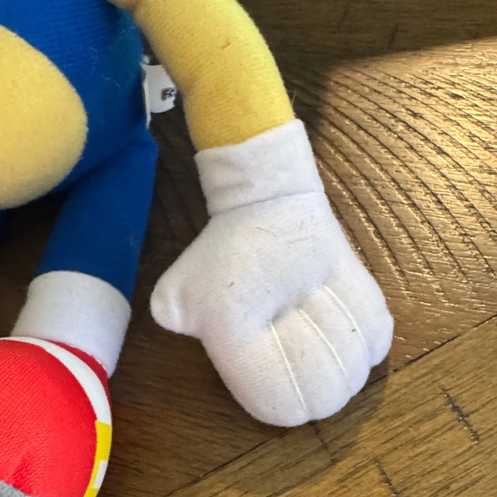 Sonic the Hedgehog Plush Toy - Picture 5 of 11